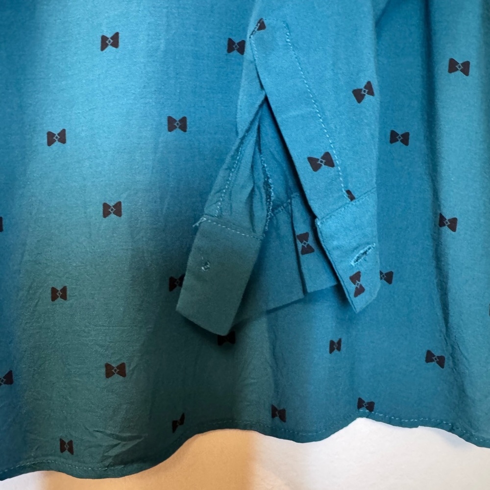 Old Navy Teal Button-Front Blouse with Black Bow Print - Picture 9 of 9